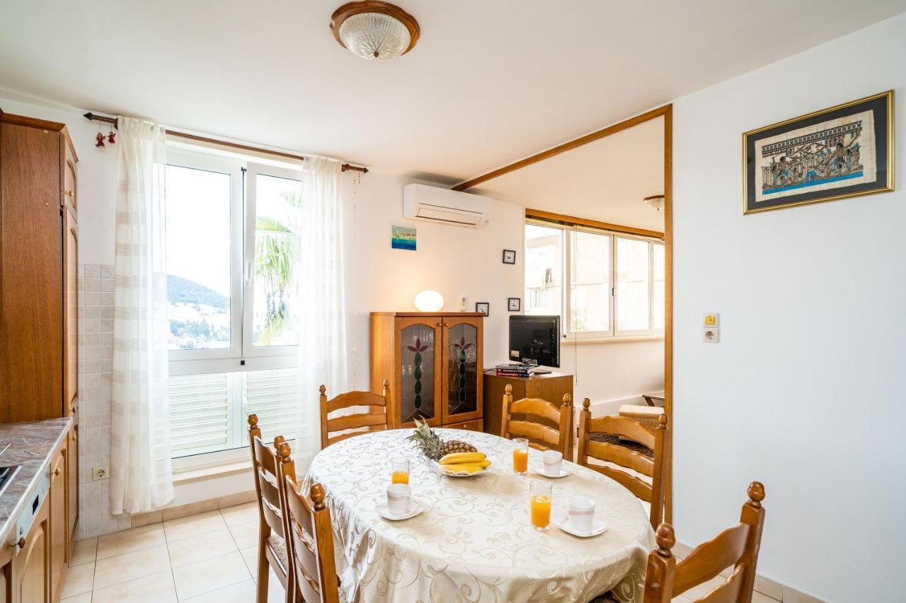 Spacious Three Bedroom Apartment Ντουμπρόβνικ Εξωτερικό φωτογραφία