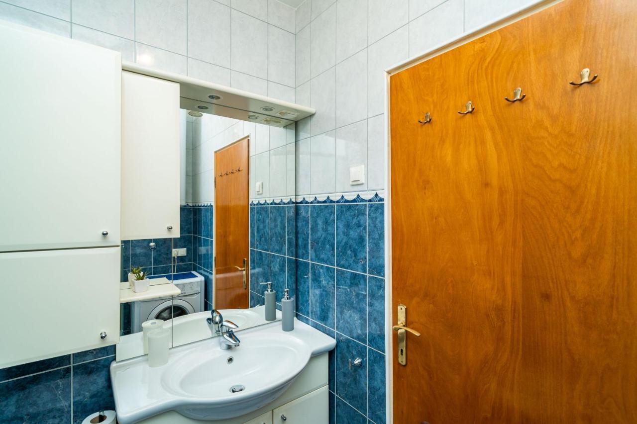 Spacious Three Bedroom Apartment Ντουμπρόβνικ Εξωτερικό φωτογραφία